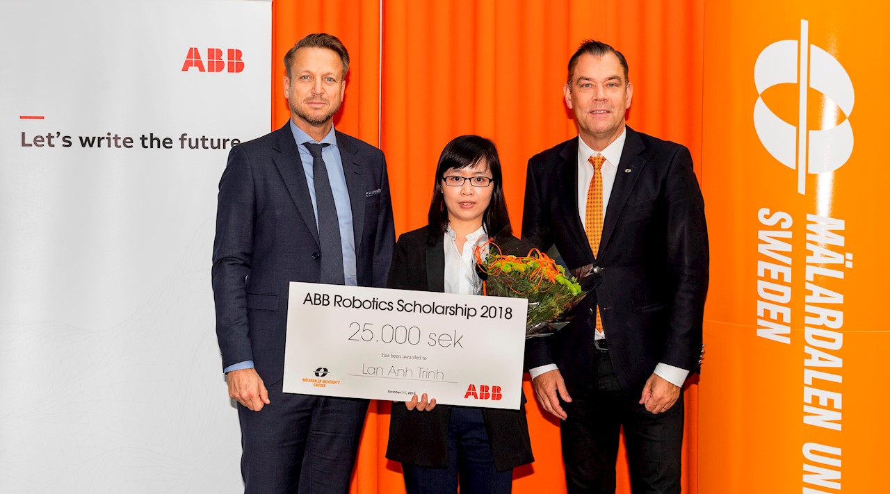 Fr v: Dennis Helfridson, Lan Anh Trinh och Paul Pettersson.