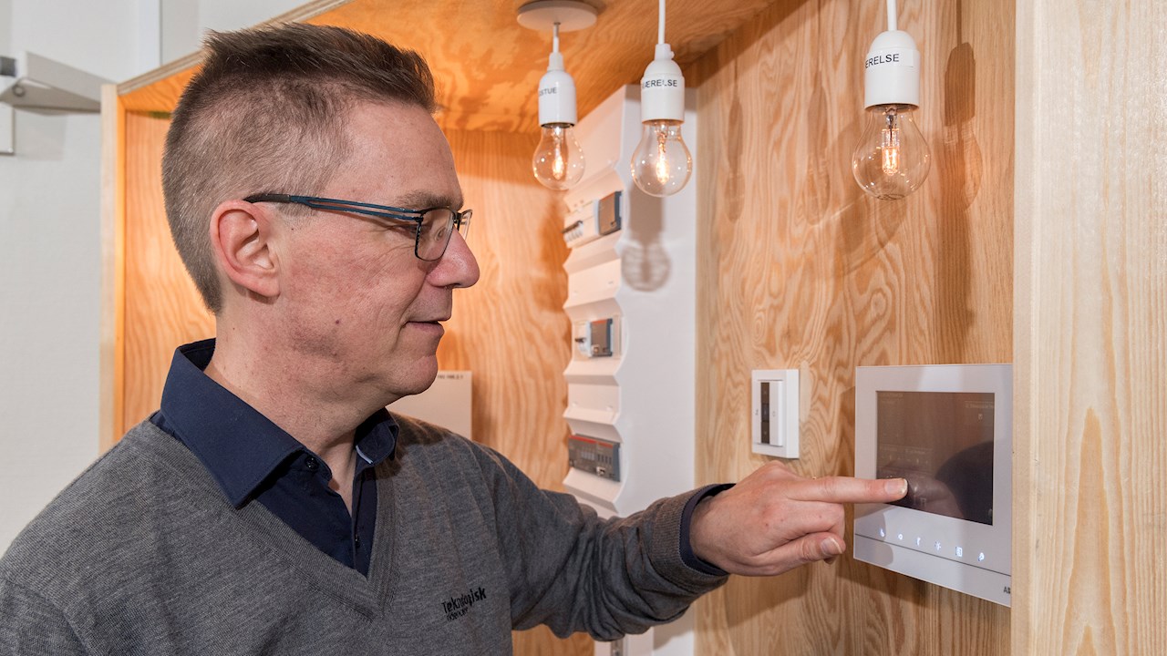 Intelligente installationer på skoleskemaet