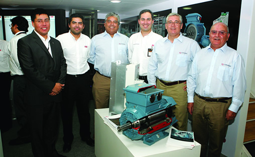 David Salas de ABB en Chile; Esteban Díaz de ABB en Chile; Patricio Huerta de Lofgham; Héctor Farías de ABB en Chile; Marco Gálvez de Lofgham y Guido Pérez de Lofgham.