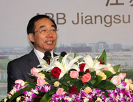 Wang Jinliang, Chairman of Jiangsu Jingke Smart Electric Company at the ceremony