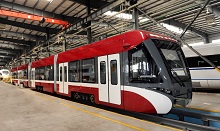 100% low-floor light rail vehicle