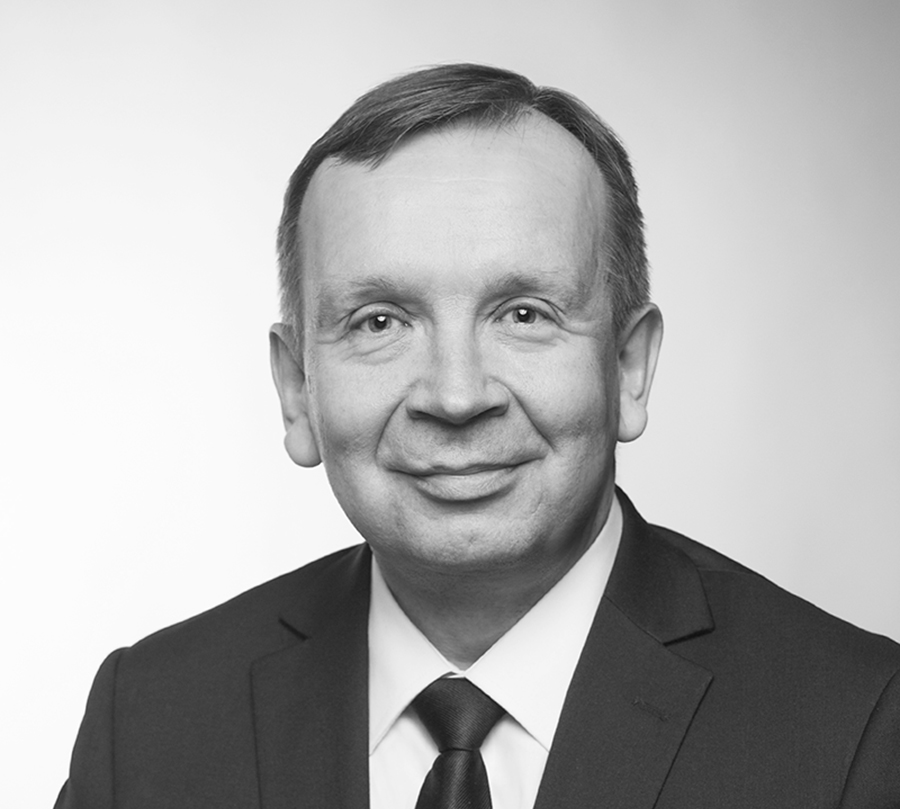 ABB-yhtymän Drives -liiketoimintalinjan teknologiajohtaja Matti Kauhaselle on myönnetty Aalto-yliopiston tekniikan kunniatohtorin arvonimi.