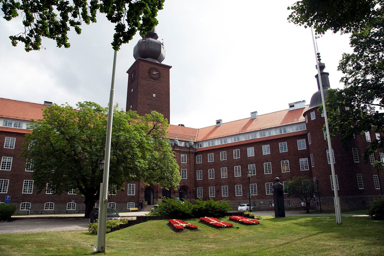 Efter två somrar på Machines får Ellen nu pröva på något helt annat hos Svensk Försäljning på ABB:s klassiska Ottarkontor i Västerås.