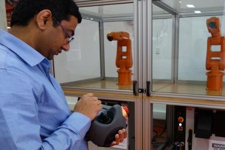 Advanced Manufacturing Robot Interoperation Test Lab