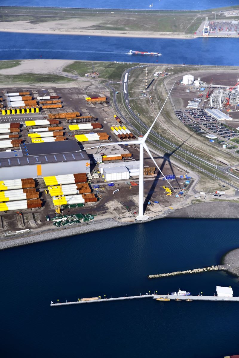 Turbina GE Haliade-X zainstalowana w miejscu testowym w porcie w Rotterdamie. (Zdjęcie: dzięki uprzejmości GE)