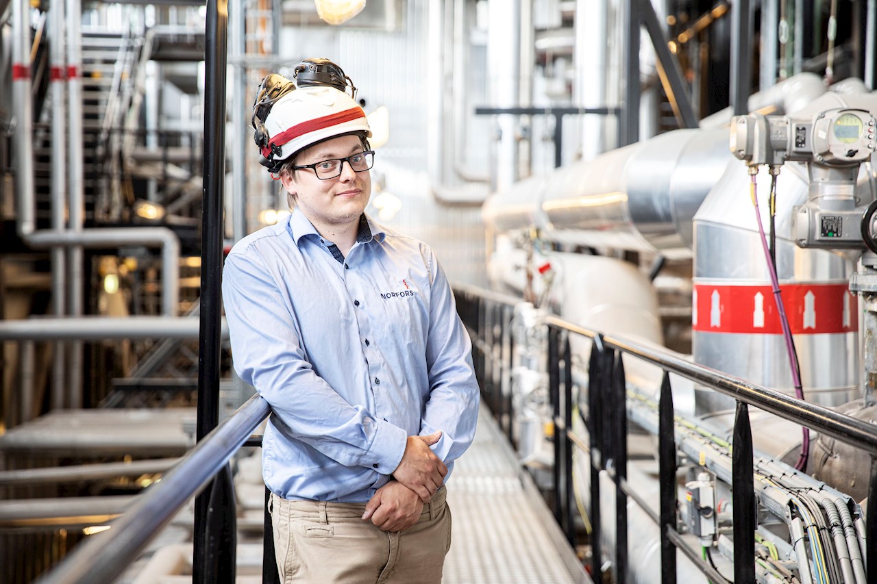 Vi har i samarbejde med ABB skabt en effektiv og sikker måde at foretage opgraderingen online – uden at vi skulle mødes fysisk. Faktisk er vi kommet i mål lidt før tid, siger René Gemmer Gasberg Hansen, Technical Manager hos Norfors.
