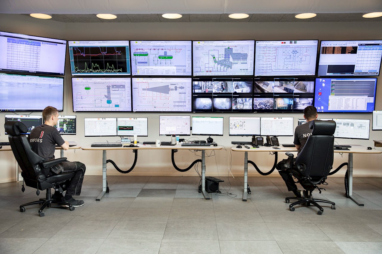 Opgraderingen af System 800xA har haft to formål: Dels at øge vores cybersikkerhed, så vi er mere robuste over for cyberangreb. Dels at få vores to ovnlinjer koblet på samme system af hensyn til vores operatører, så de ikke skal skifte frem og tilbage mellem to systemer, siger René Gemmer Gasberg Hansen