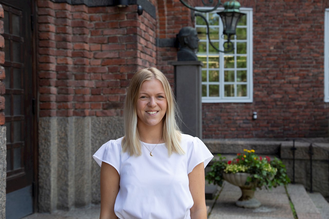 Emma Fröst ser sommarjobbet som en chans att utforska olika delar inom HR-området.