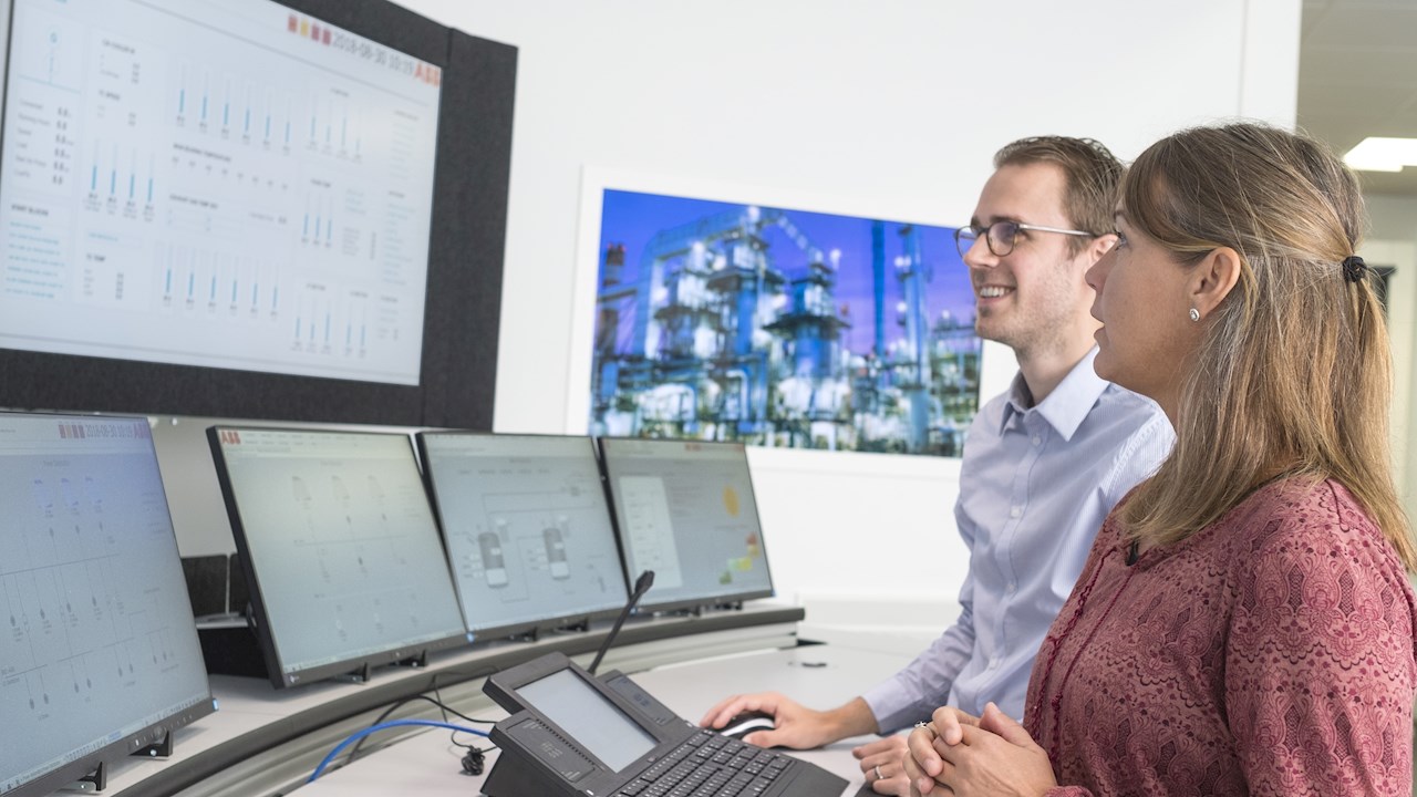 ABB conclui modernização de siderúrgica egípcia com comissionamento em tempo recorde