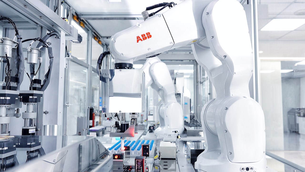 Les robots d'ABB contribuent au dépistage rapide et automatisé du virus COVID-19