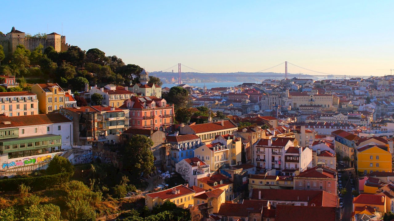 ABB setter kursen for bærekraftig elvetransport med ti elferger i Lisboa