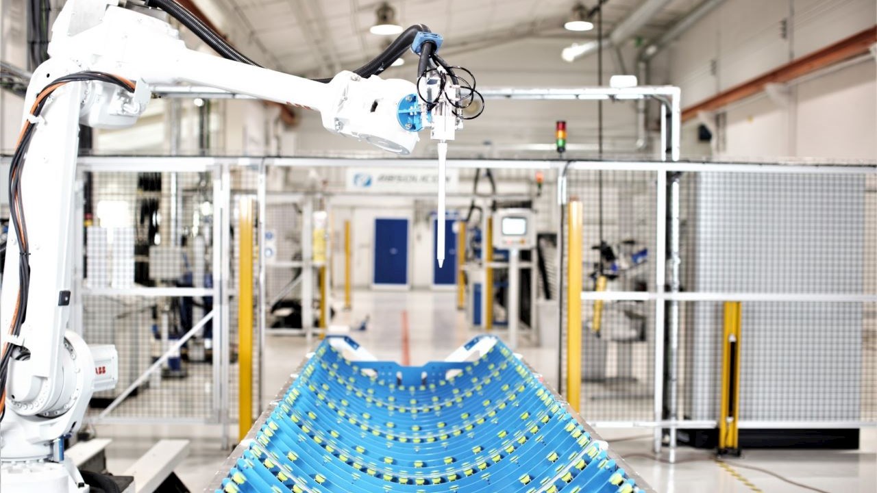 Roboter von ABB erhöhen Automation in der Solarindustrie