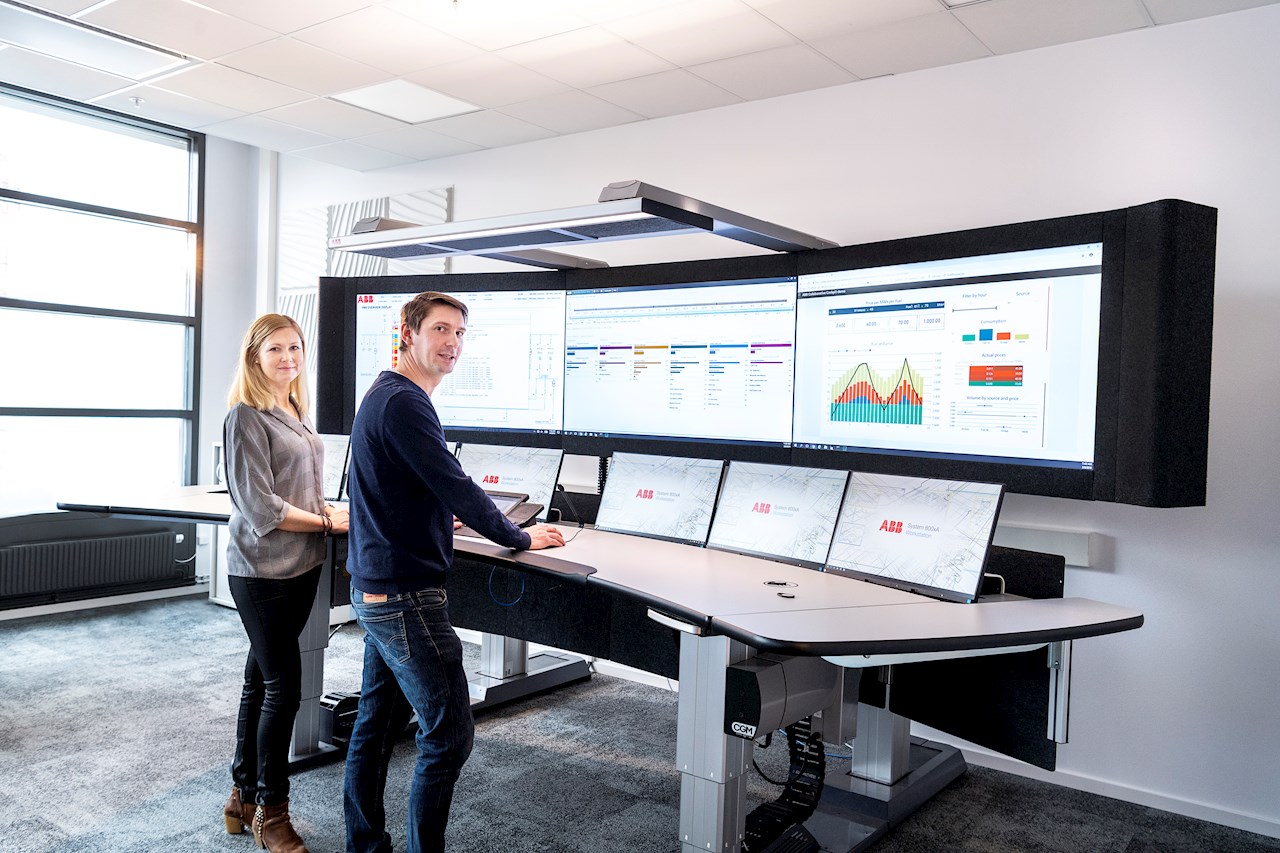 ABB supportar kunder både på plats och via digitala lösningar. Foto: Jonas Bilberg.