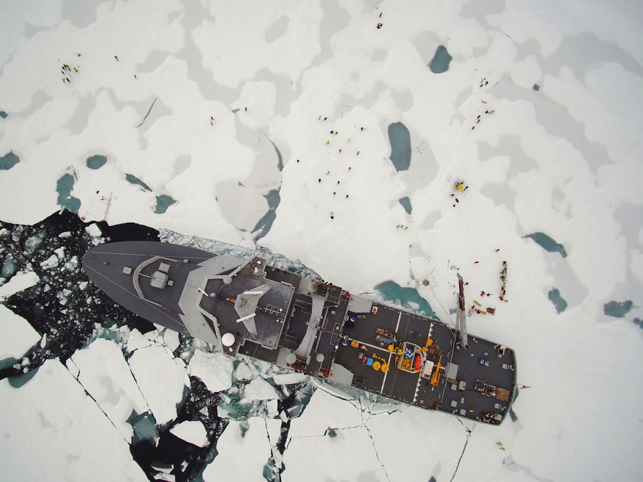 Icebreaker KV Svalbard at the North Pole