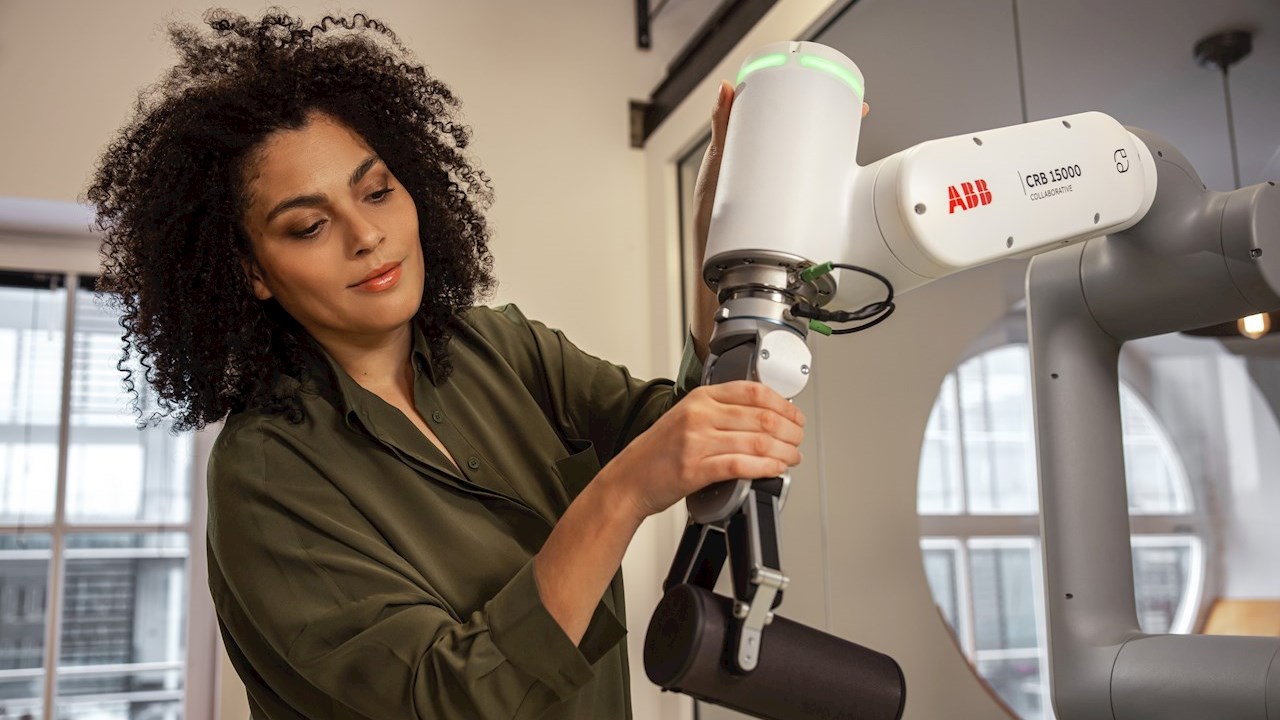 ABB prognozē galvenās tendences, kas mainīs robotu automatizāciju 2022. gadā