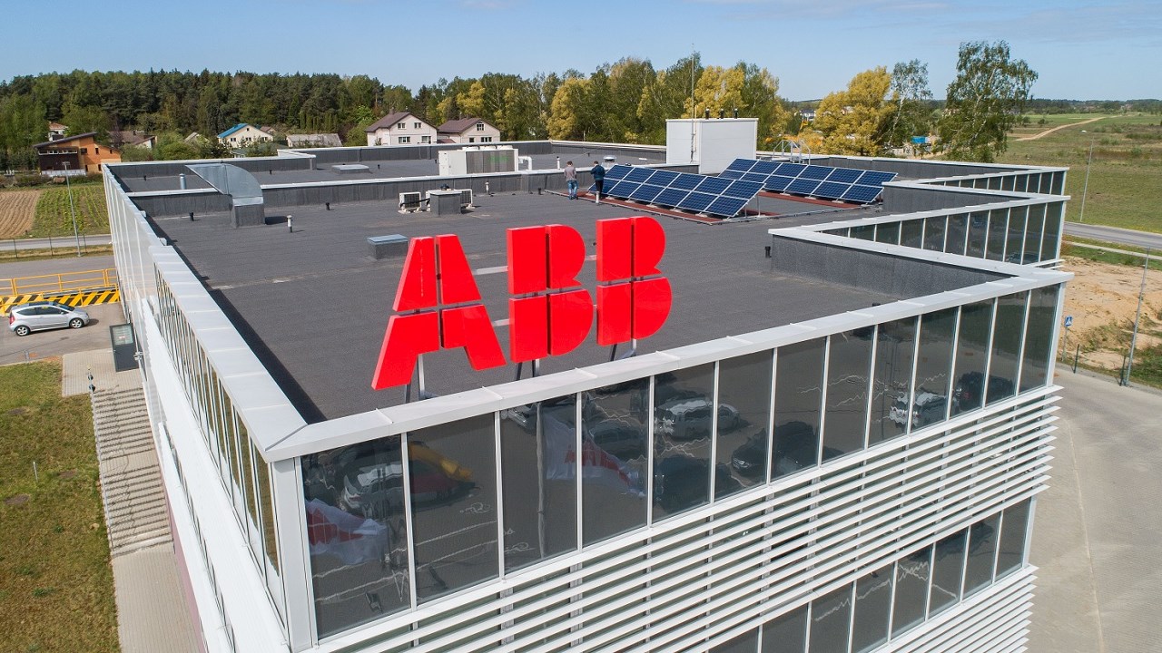 ABB biuras Lietuvoje naudoja vien tik atsinaujinančią elektros energiją 