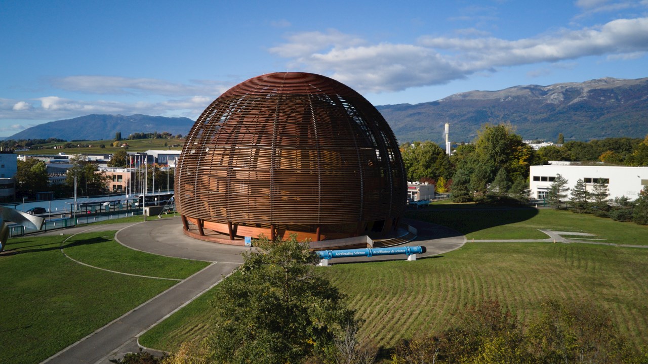 CERN erhöht Energieeffizienz kritischer Kühlsysteme mit digitalen ABB Ability-Lösungen