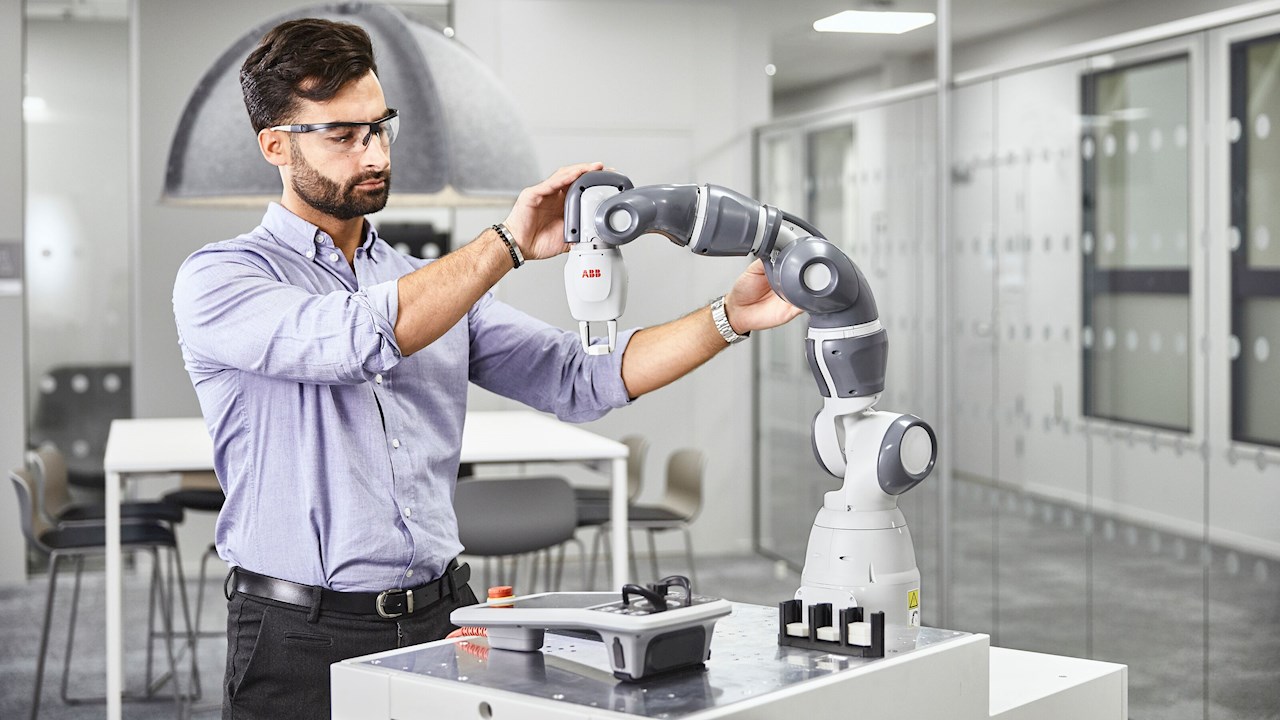 Programozható robot kisokos - az autóipartól a orvosi robotokig