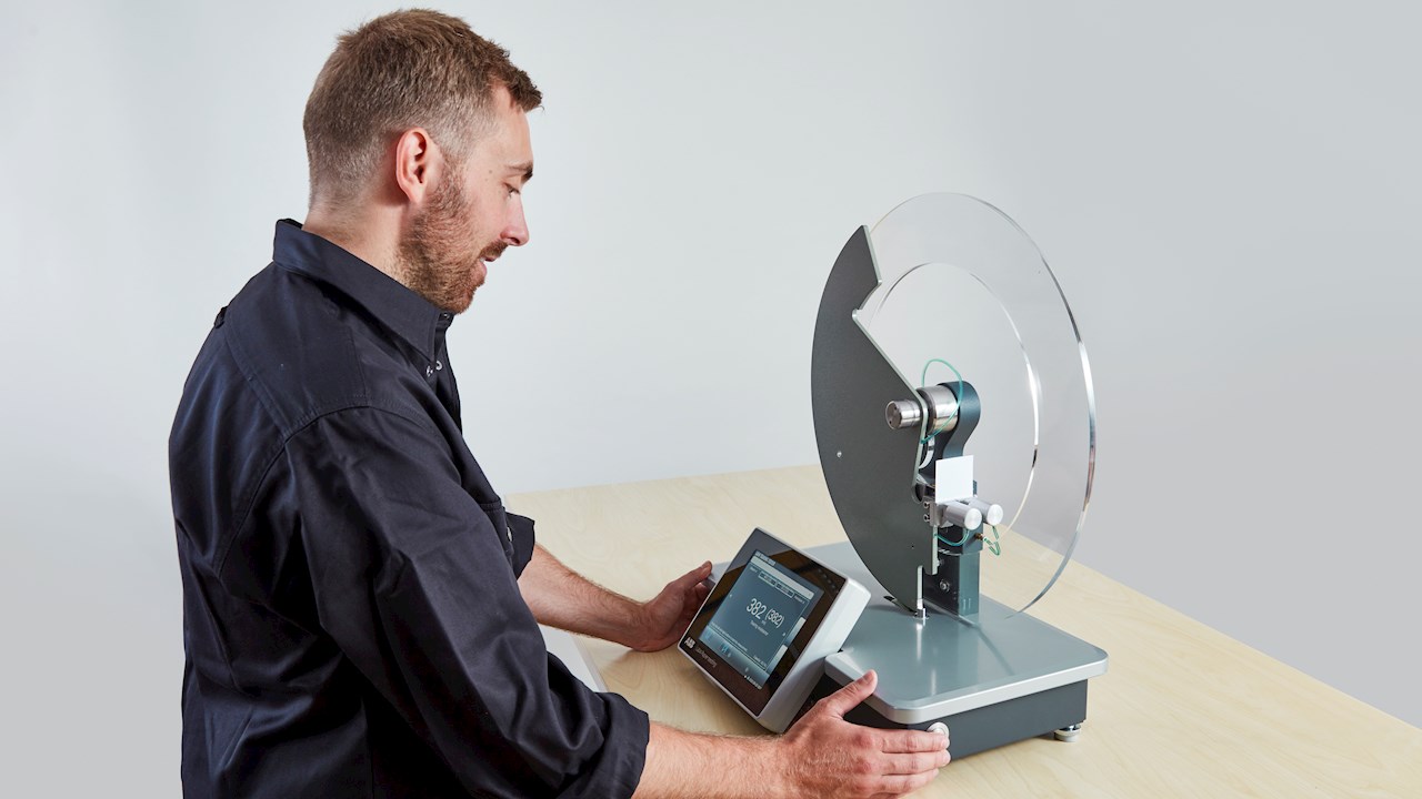 ABB lanserar den första branschspecifika portalen för instrumentering för massa och papper för optimerad hantering av installerad bas av L&W-produkter