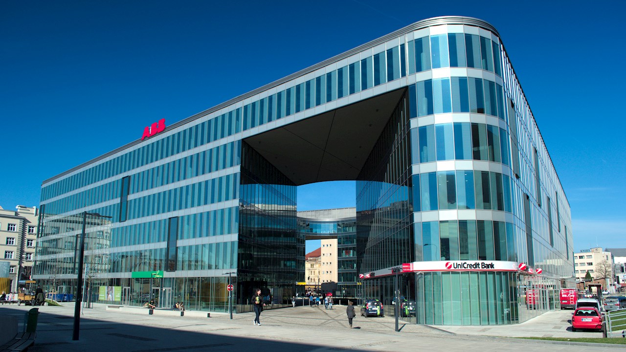 ABB marks 10th anniversary of European Regional Execution Center with investment into expansion to meet future demand