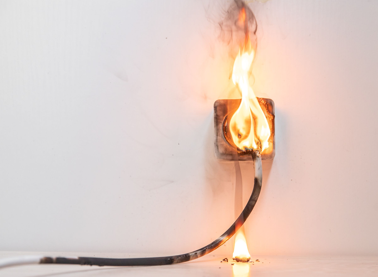 Iestājoties vēsākam laikam un tuvojoties svētku sezonai, palielinās ugunsgrēku skaits