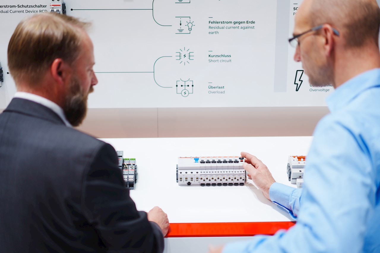 Inspirationen, Gesamtkonzepte und innovative Technologien für eine moderne Gebäudetechnik sind Schwerpunkt des Messeauftritts.