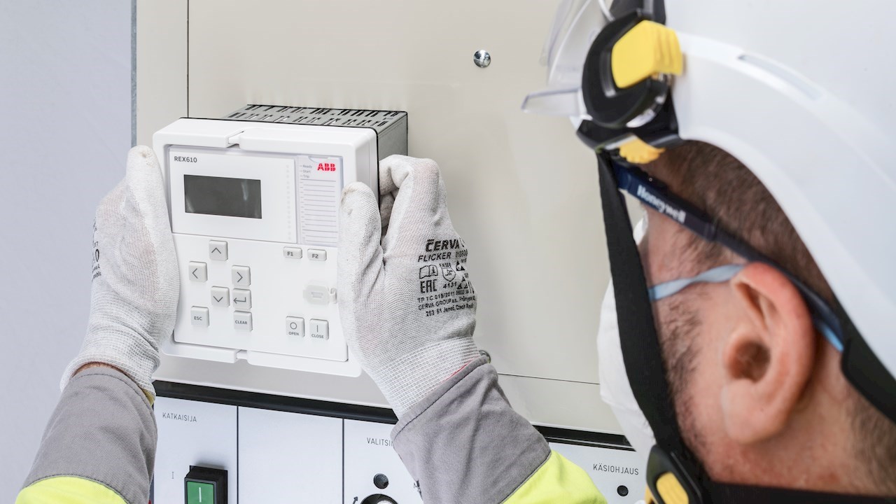 Koruma ve kontrol sisteminin modernizasyonu için Yeni ABB Röle Güçlendirme Programı 