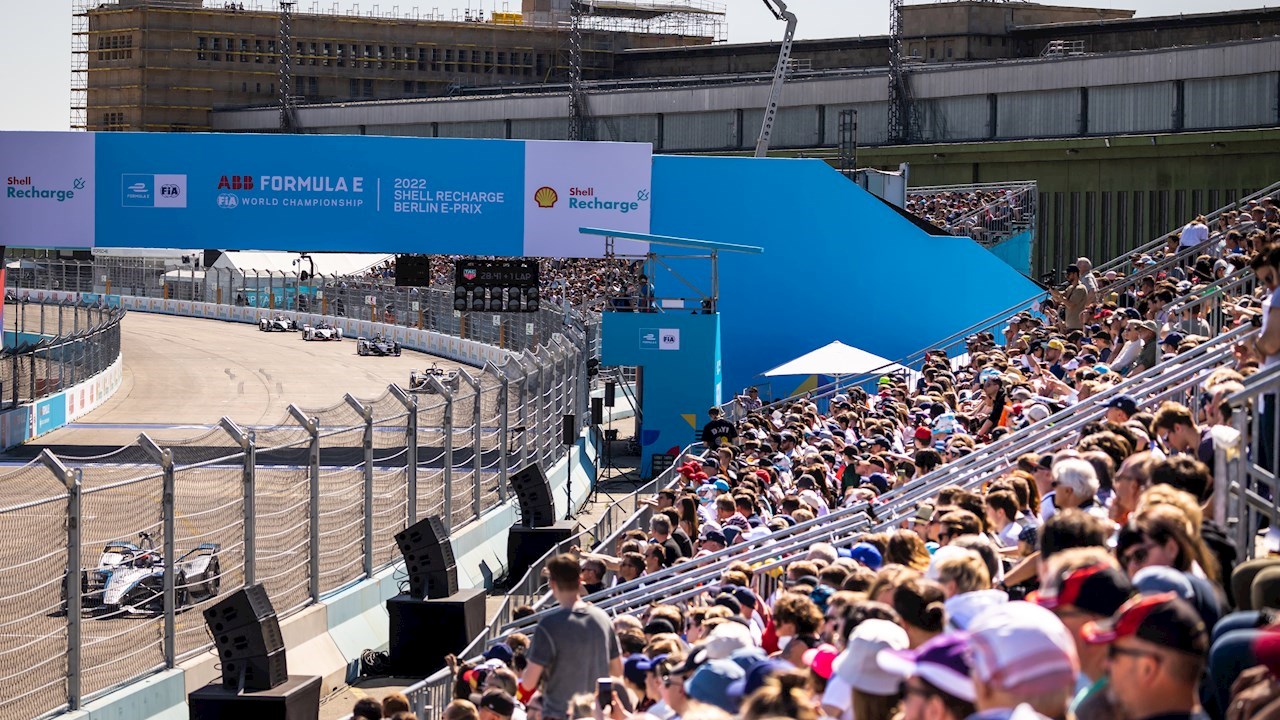 ABB Formel E präsentiert in Berlin am World Earth Day die Zukunft der Elektromobilität