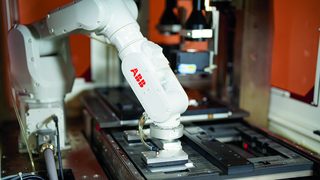 03 ABB’s High Speed Alignment software is compatible with ABB’s IRB 1100 and IRB 120 industrial robots.