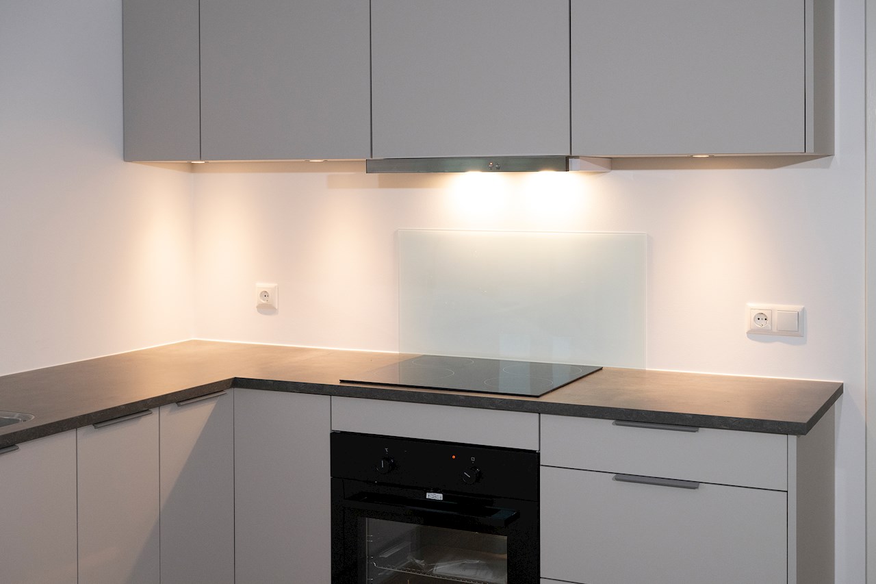 Basic 55-serien passer perfekt i Europa-dåser. Serien tager udgangspunkt i én 1-moduldåse pr. kontakt
og samme ramme til lodret eller vandret montage.