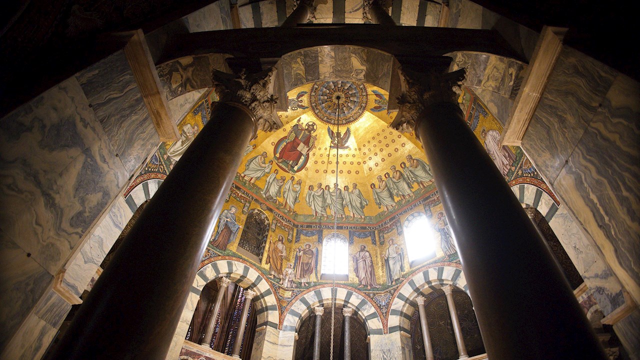 High-tech védelem a kulturális világörökségi helyszín számára: Tűzmegelőzés az aacheni dómban 