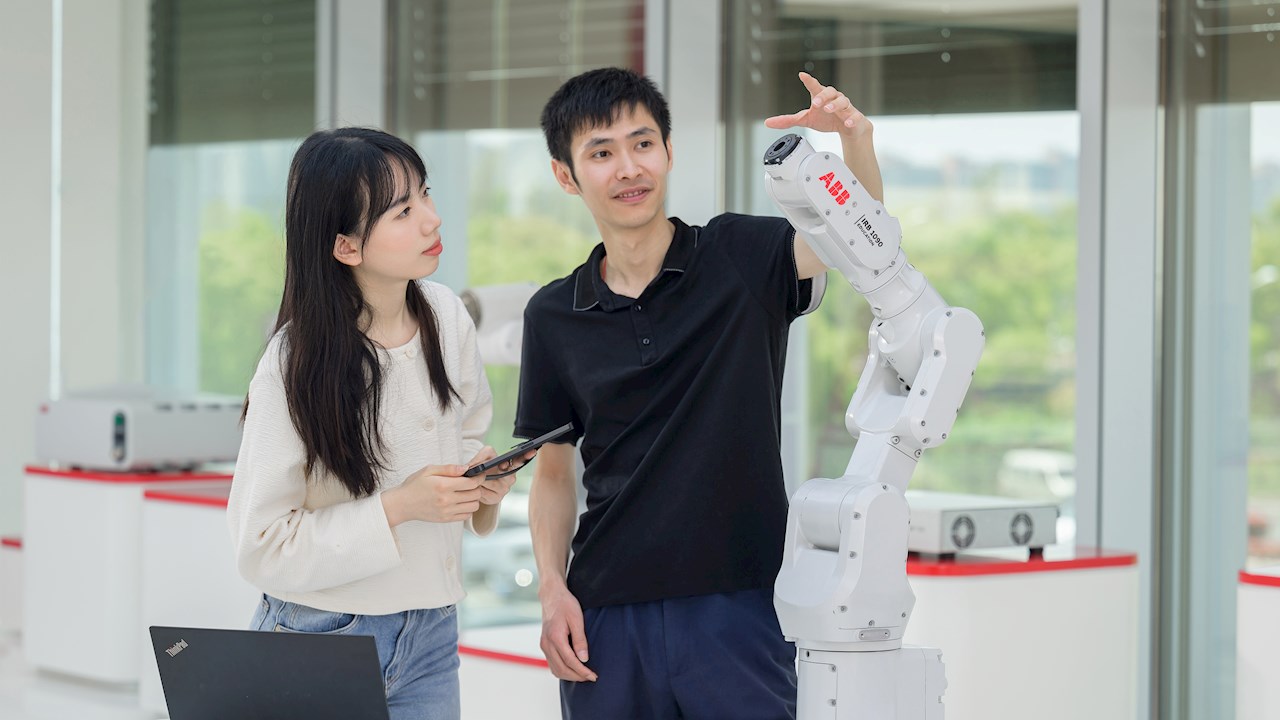 ABB推出IRB 1090，壮大其教育产品系列