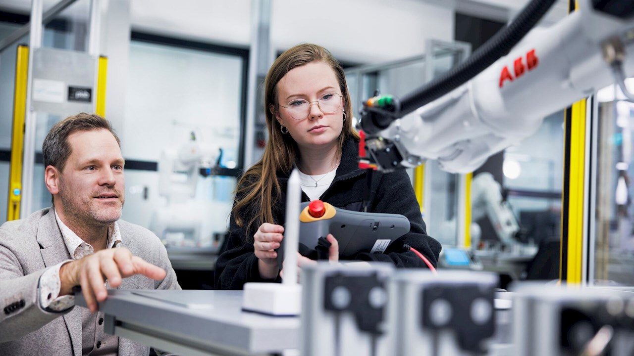 Preparing people to thrive in an 
age of robotics and automation