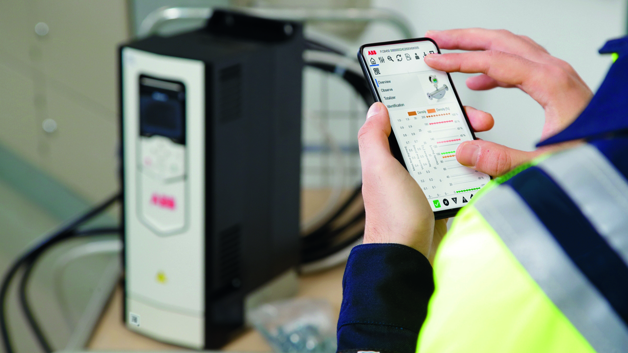 06 Local and remote device access via a smartphone app or via a browser on a tablet or computer.