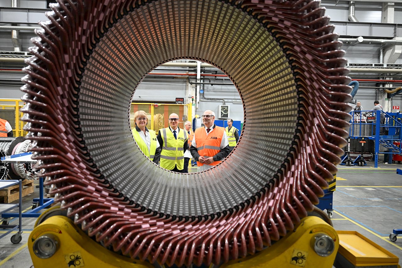 President Karis visits ABB: industrial technology and educational cooperation are important