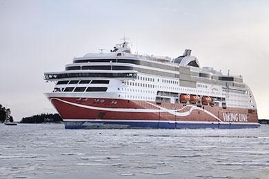 The quick turnaround times of m/s Viking Grace demanded high speed winching.