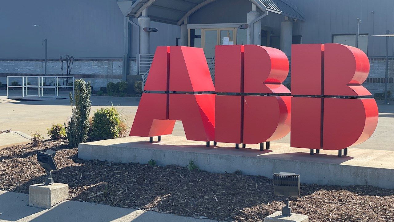 ABB NEMA Motors Division President Jesse Henson honored as local leader