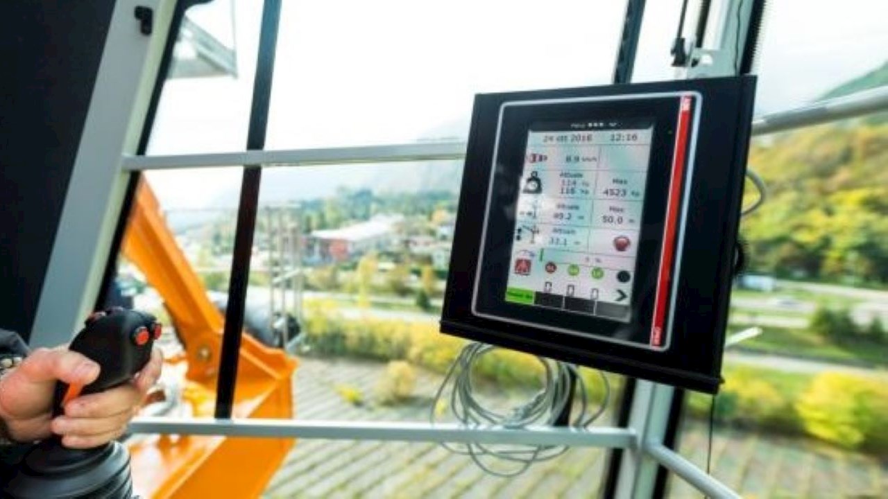 Advanced control and safety technology improves tower crane performance