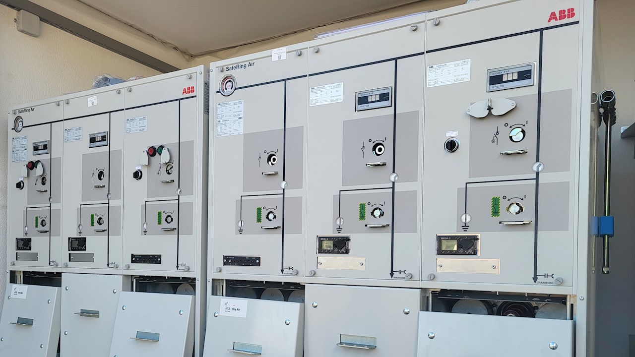 Latvijā uzstādītas pirmās ABB vidējā sprieguma iekārtas bez SF₆ gāzes