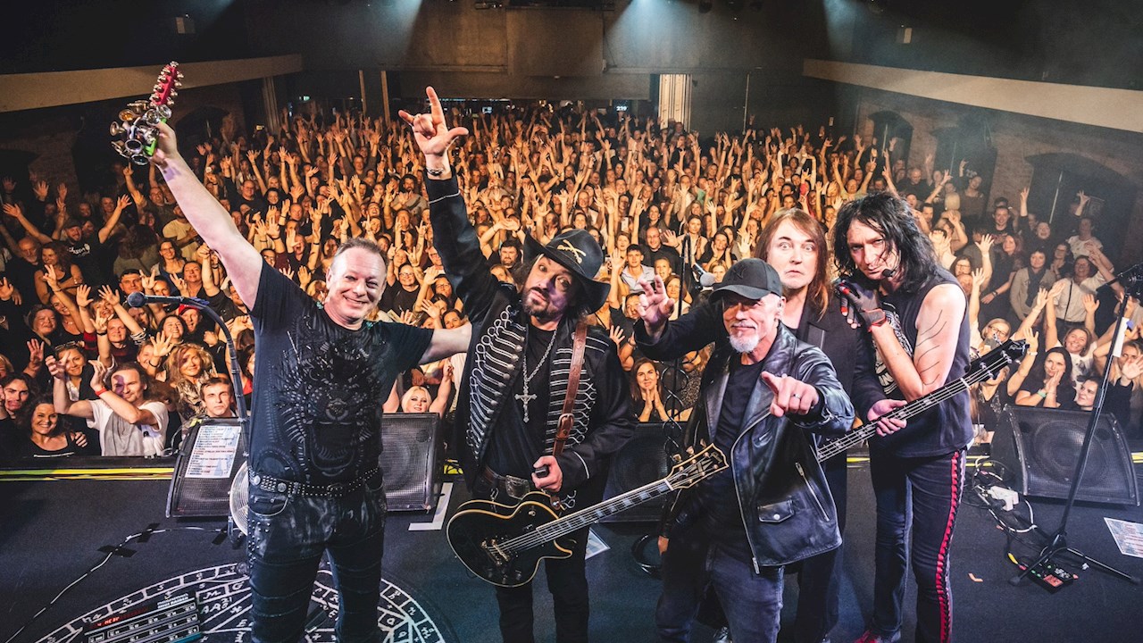 ABB posílá na turné Lucie své roboty