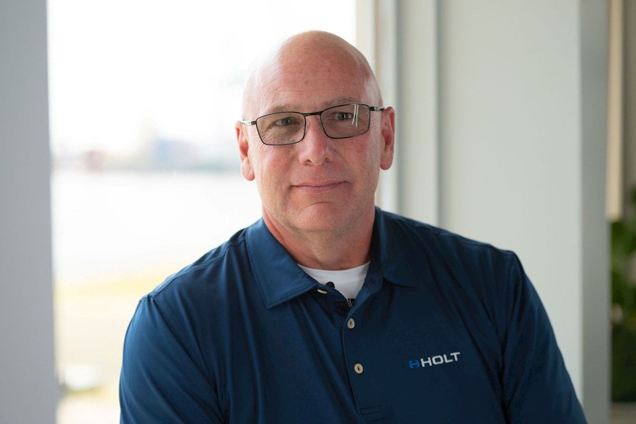 “ABB Crane solutions help us be more accurate in what’s loaded and discharged on every vessel. Together with the gate automation solutions, it has made us more reliable overall. There is no way we could be where we are today without these solutions.”  Alan Dow, Assistant General Manager, Greenwich Terminals
Image credit - ABB