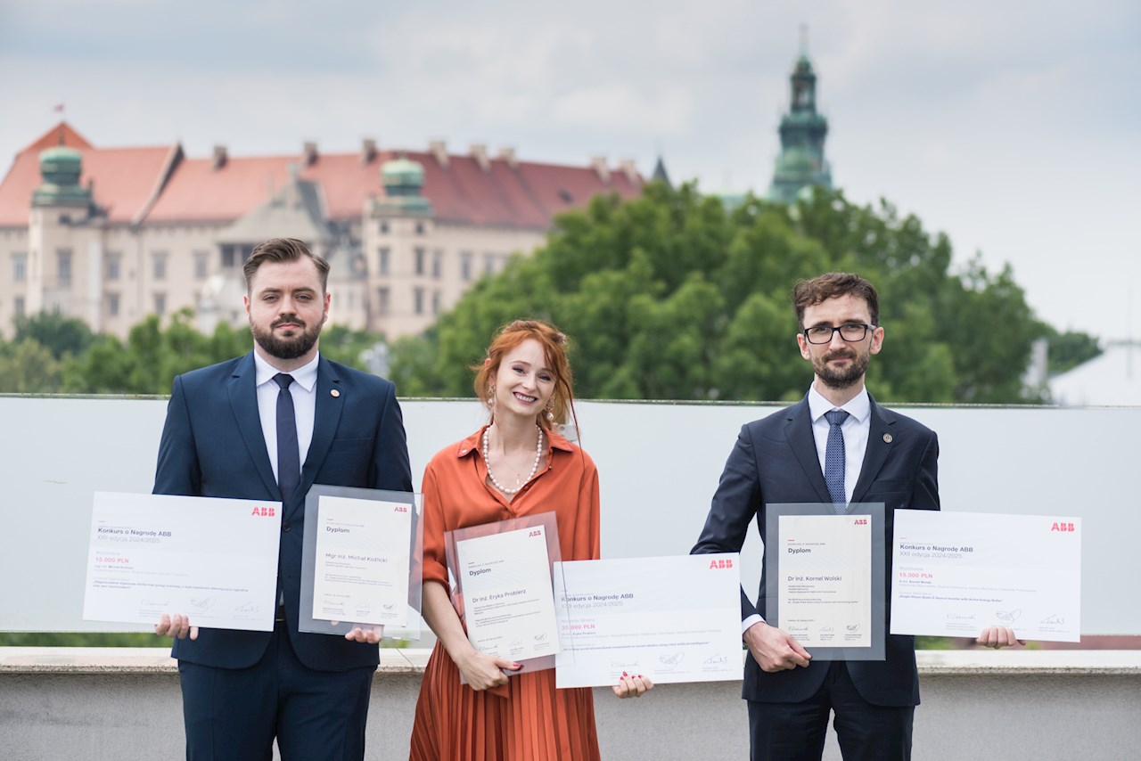 Lauraci poprzedniej edycji Konkursu o Nagrodę ABB. Od lewej: Michał Koźlicki, Eryka Probierz, Kornel Wolski 