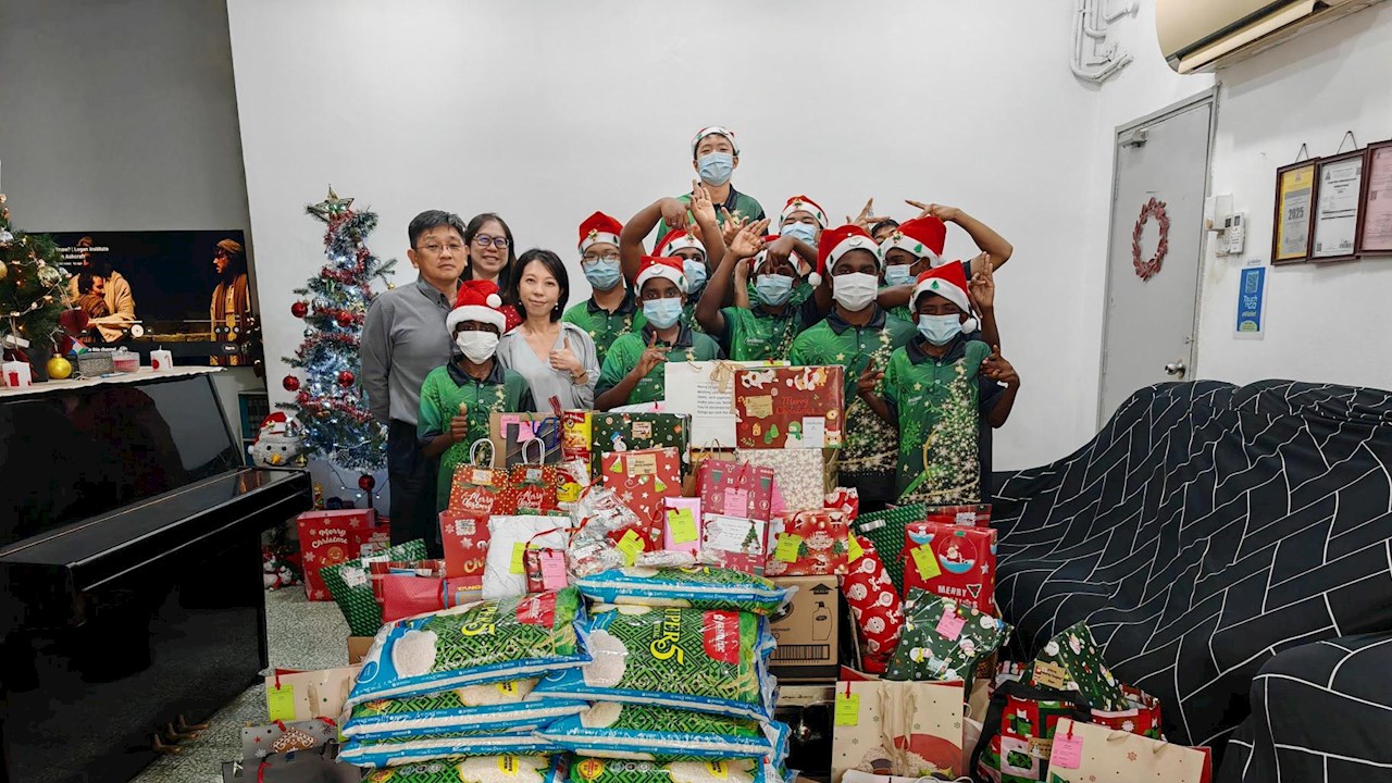 Making Christmas Brighter at SHELTER Home