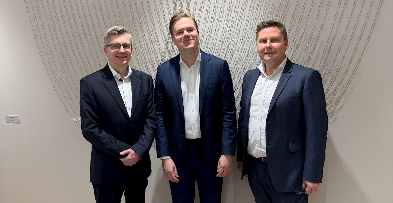 From left: Sami Kurunsaari (CEO, Netcontrol), Jussi Holopainen (Procuritas), Sami Raitakoski (ABB)