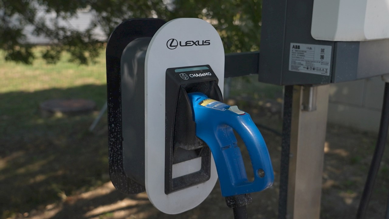 Az ABB és a Toyota együtt alakítják az e-mobilitás jövőjét