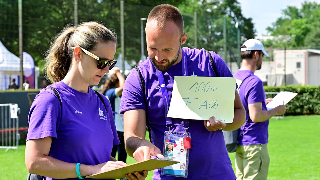 Simon als leidenschaftlicher Volunteer - Volunteergeschichten #25JahreGemeinsamStark