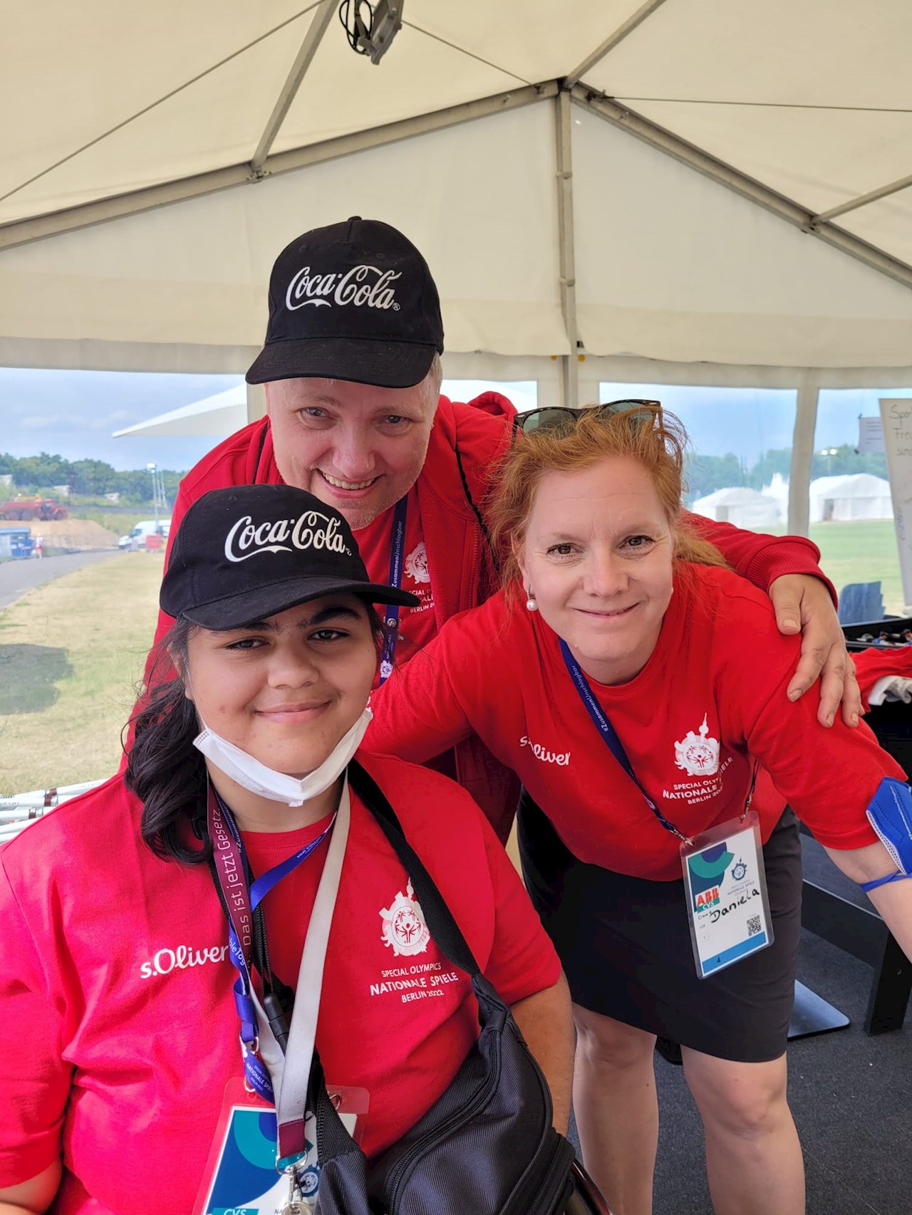 Daniela mit Cheyenne und Michael. ©ABB
