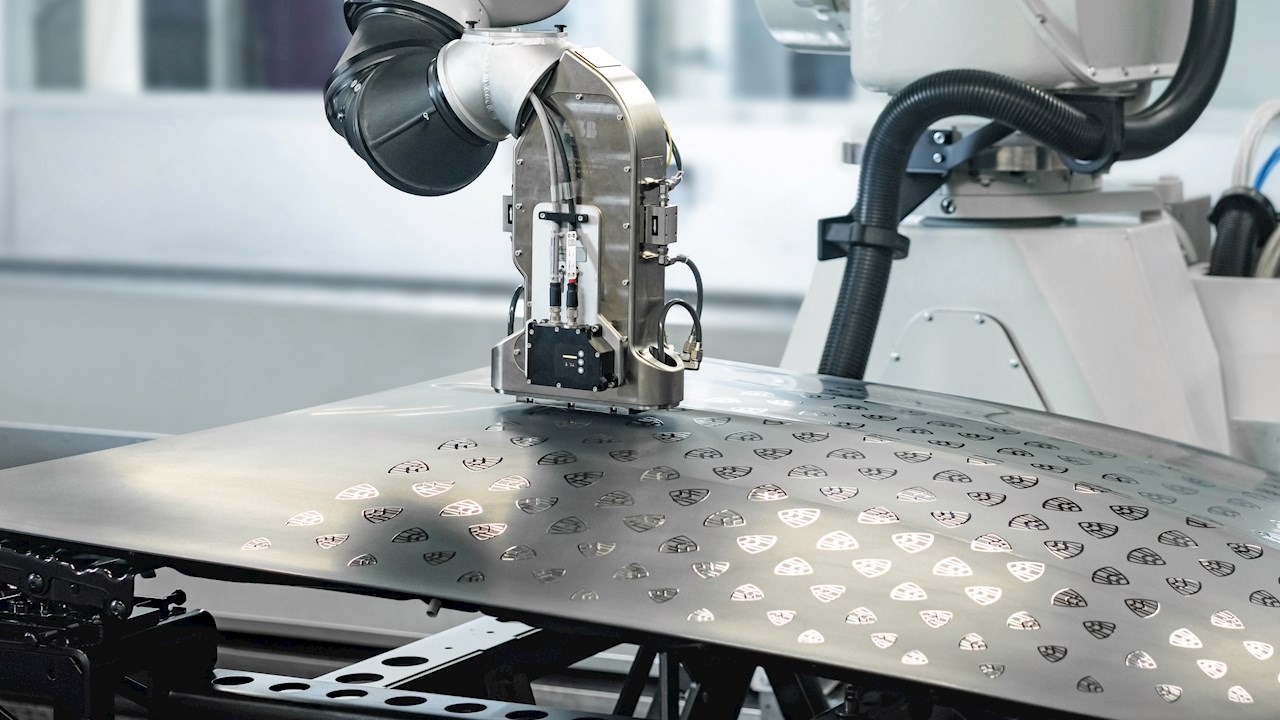 ABB:s PixelPaint levererar exklusiv och hållbar lackering på Mercedes-Benz anläggning i Sindelfingen