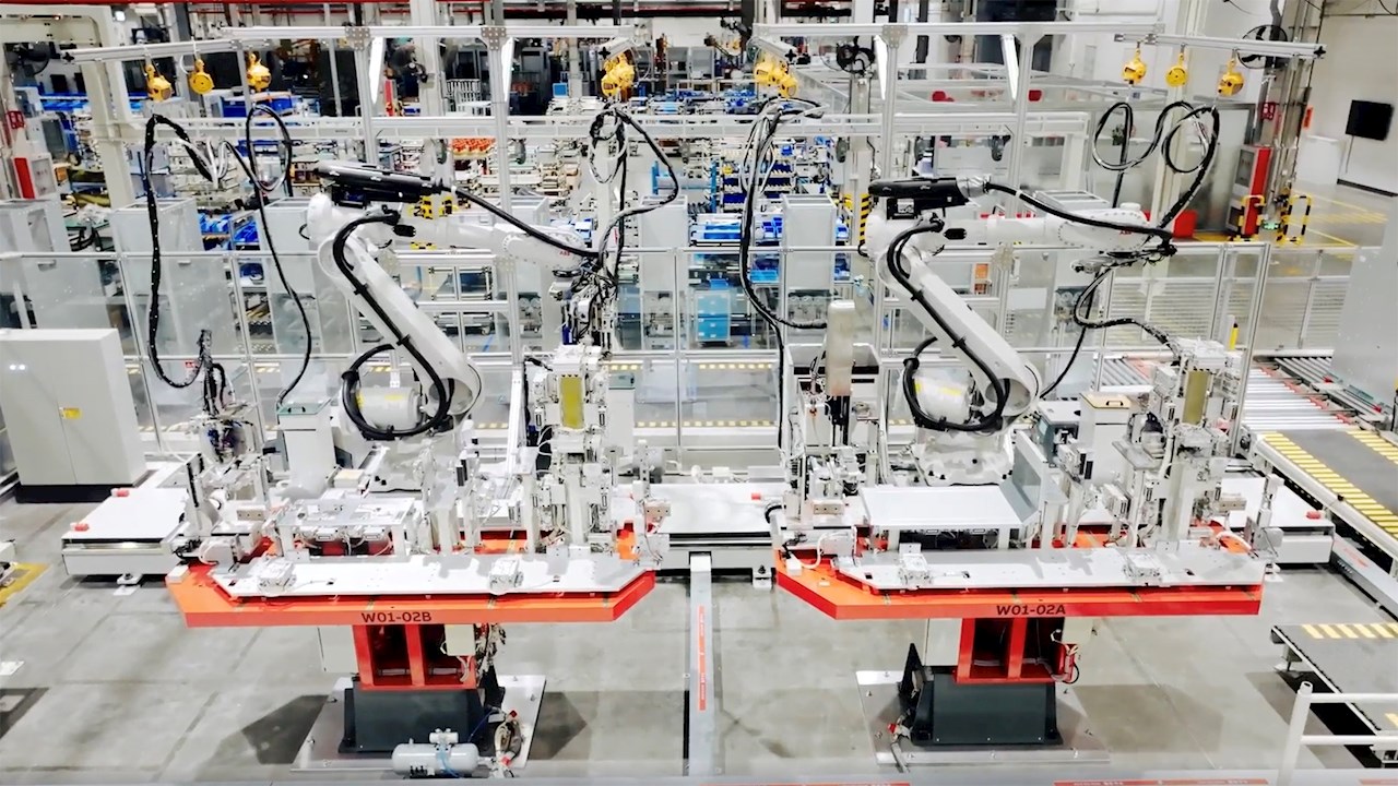 Production underway in ABB's state-of-the-art factory.