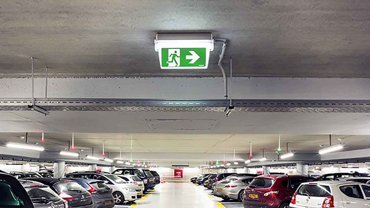 VanLien/ABB Noodverlichting introduceert Aqualux 04 